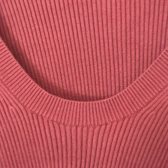 Abercrombie and Fitch XL burgundy scooped neck corset style slim ribbed sweater - Picture 5 of 6